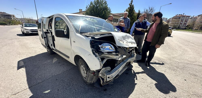 Elazığ’da Trafik Kazası: 7 Kişi Yaralandı