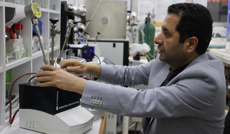 Elazığ'da Türk Bilim Adamı, Savunma Sanayisinde Devrim Yaratan Nano-Enerjik Grafen Üretti!