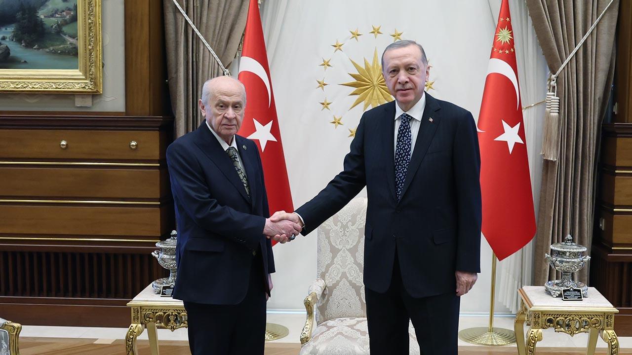 Cumhurbaşkanı Erdoğan, MHP Lideri Bahçeli ile 40 Dakikalık Görüşme Sona Erdi