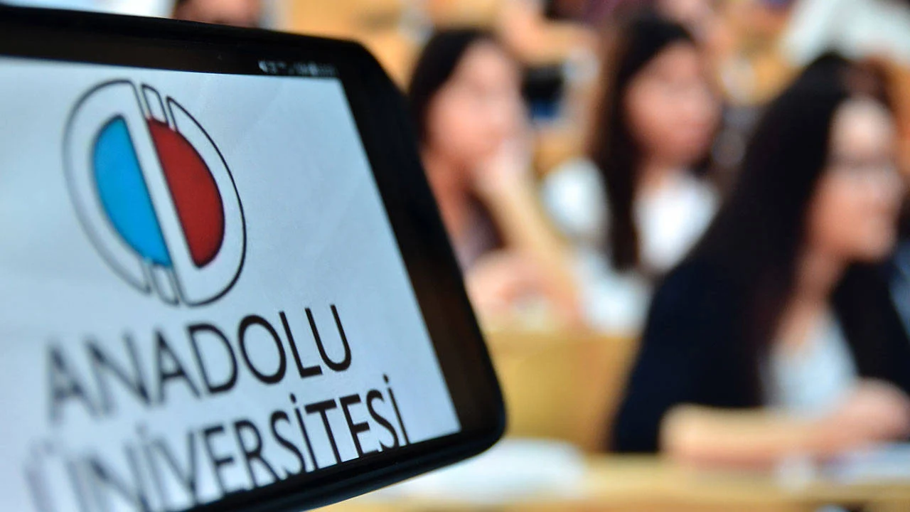 AÖF Vize Sınavları Ne Zaman, Saat Kaçta? Giriş Belgeleri Erişime Açıldı!