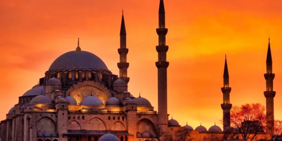 RAMAZAN NE ZAMAN BAŞLIYOR? Diyanet 2026 Takvimini Açıkladı: İşte İlk Sahur ve Bayram Tarihi!