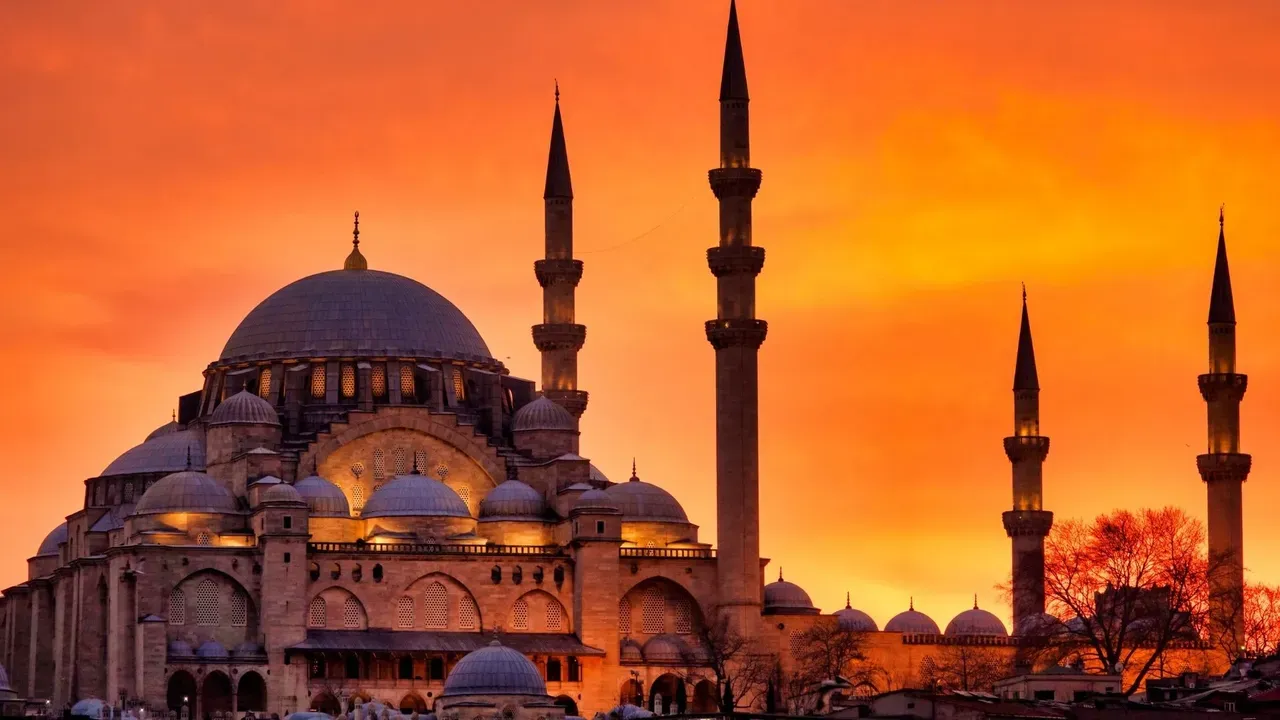 RAMAZAN NE ZAMAN BAŞLIYOR? Diyanet 2026 Takvimini Açıkladı: İşte İlk Sahur ve Bayram Tarihi!