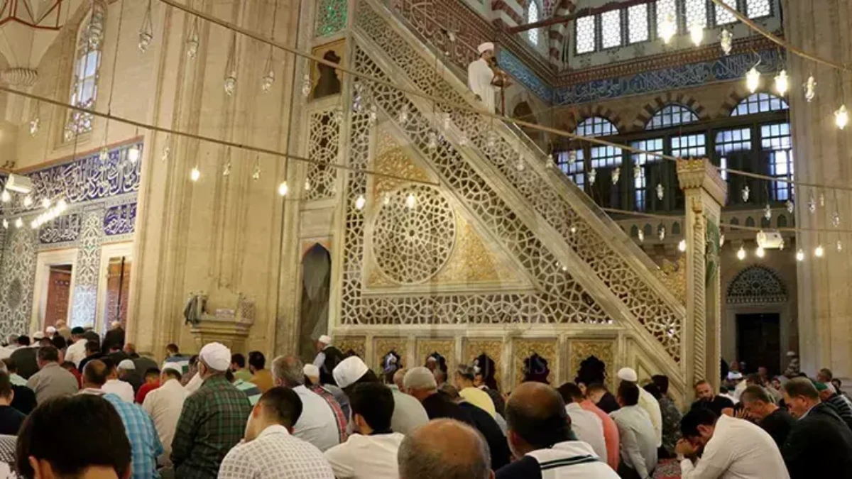 2 Ocak Cuma hutbesi yayınlandı: Diyanet'ten 'inançsızlık' uyarısı! 'Her Şey Allah'ı Anlatır'