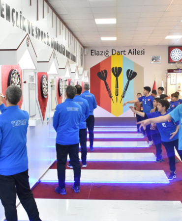Elazığ’da Dart Tutkunlarına Antrenörlük Kapısı Açılıyor!