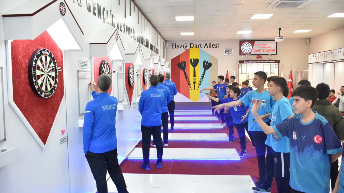 Elazığ’da Dart Tutkunlarına Antrenörlük Kapısı Açılıyor!