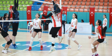 Elazığ’da Filede "Yıldızlar" Geçidi: Şampiyona Heyecanı Sürüyor!