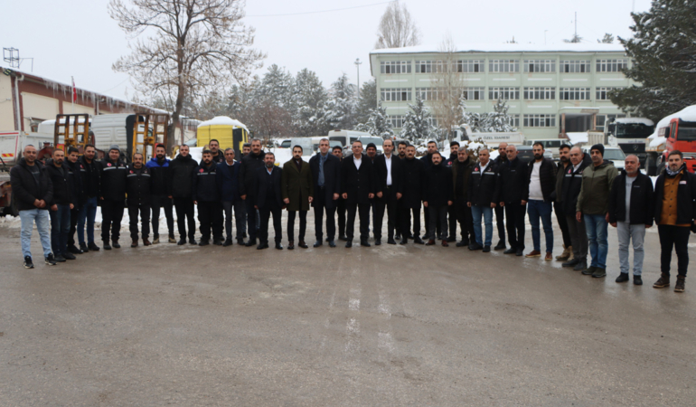 Elazığ’da Karla Mücadelede Büyük Başarı: 2 Günde 530 Köy Yolu Ulaşıma Açıldı!
