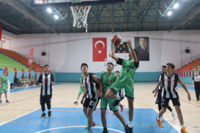 Elazığ’da Okul Sporları Rüzgarı Esti: 3 Branşta Dereceye Girenler Belli Oldu!
