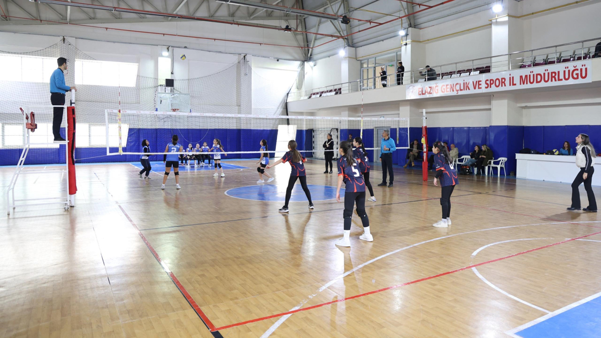 Elazığ’da Okul Sporları Rüzgarı Esti: 3 Branşta Dereceye Girenler Belli Oldu!