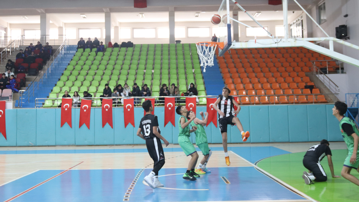Elazığ’da Okul Sporları Rüzgarı Esti: 3 Branşta Dereceye Girenler Belli Oldu!