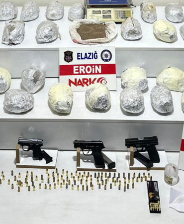 Elazığ’da Zehir Tacirlerine Operasyon: 30 Kilo Eroin ve Cephanelik Silah Ele Geçirildi!