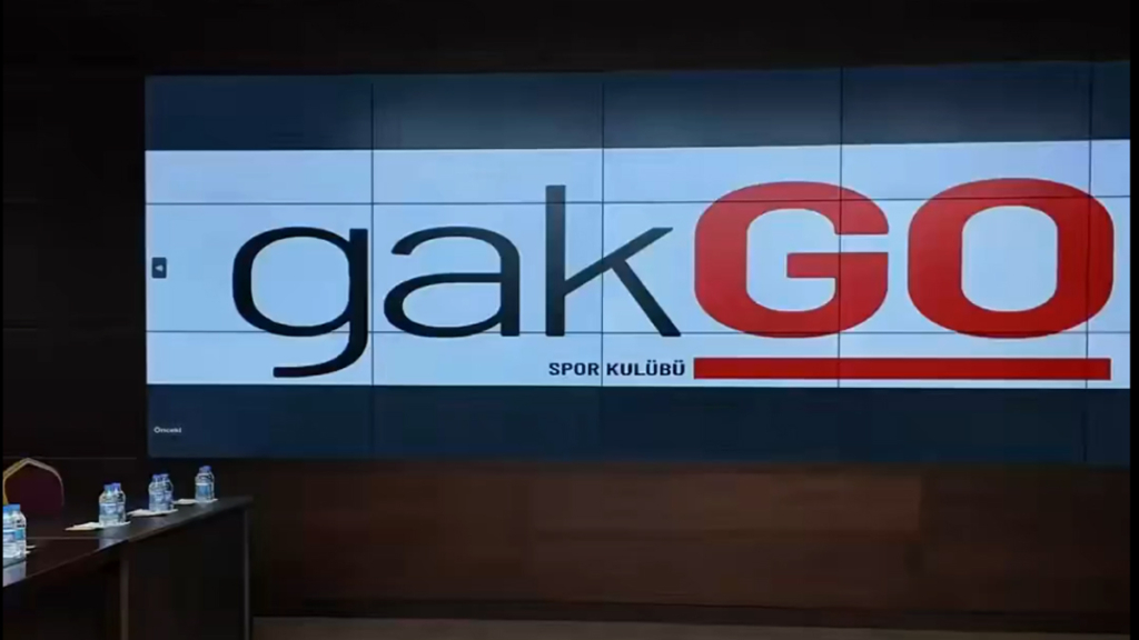 Elazığ’ın 'Gakgo'ları 45 Madalya ile Tarih Yazdı! Şampiyon Karatecilerden Vali Hatipoğlu’na Ziyaret