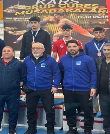 Elazığlı Güreşçilerden Kars’ta Başarı: 3 Sporcu Türkiye Finallerinde!
