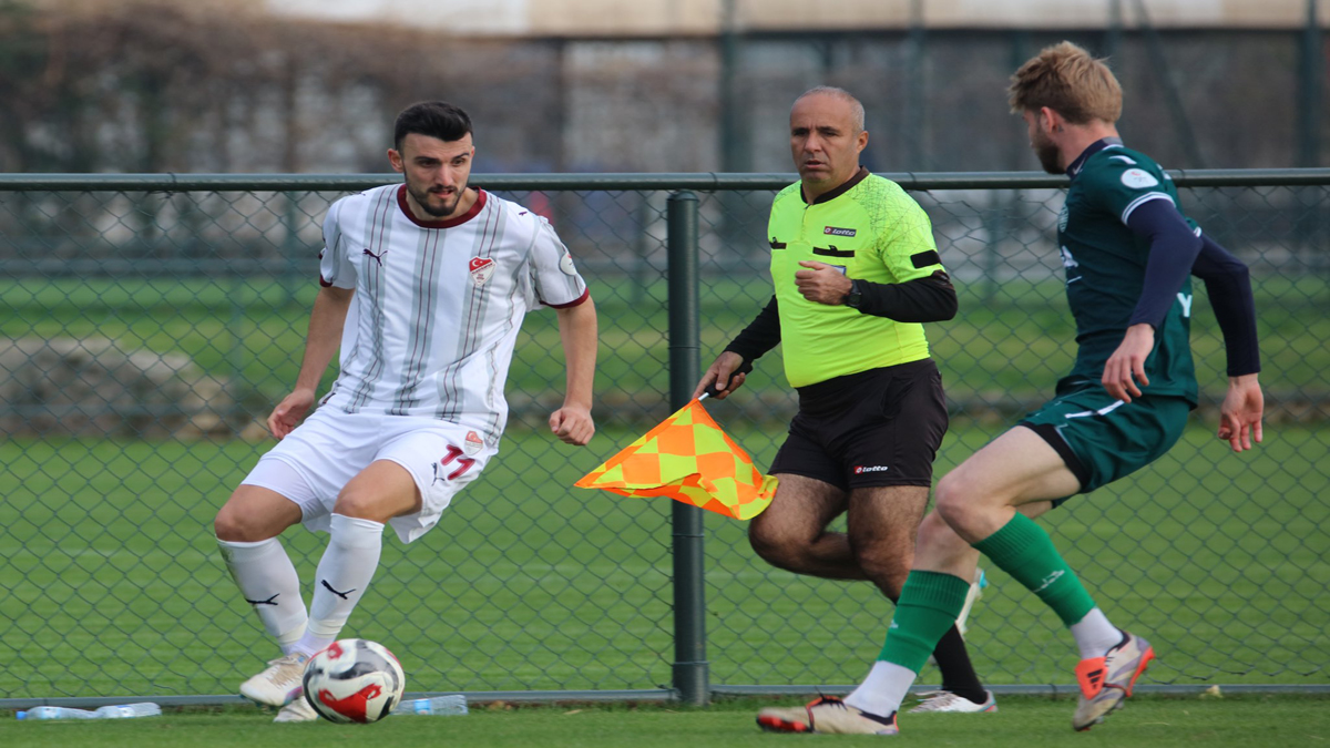 Elazığspor Antalya hazırlık maçında Kırklarelispor'u 3-2 mağlup etti!