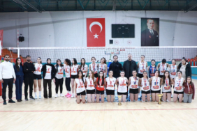 Filede Şampiyon Belli Oldu: Yıldız Kadınlar Voleybol İl Birinciliği Tamamlandı!