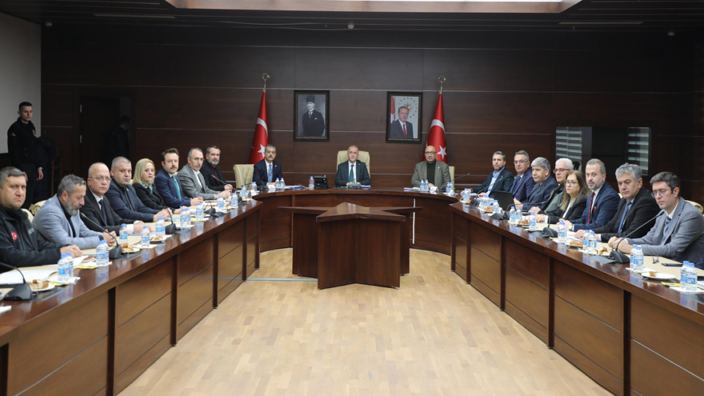 Milletvekili Nazırlı’dan Genç Sporculara Moral Ziyareti Bir Yılda İmkansızı Başardınız
