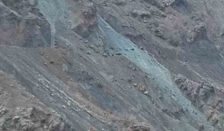 Elazığ Palu'da Heyelan: Mezra Yolu Ulaşıma Kapandı!